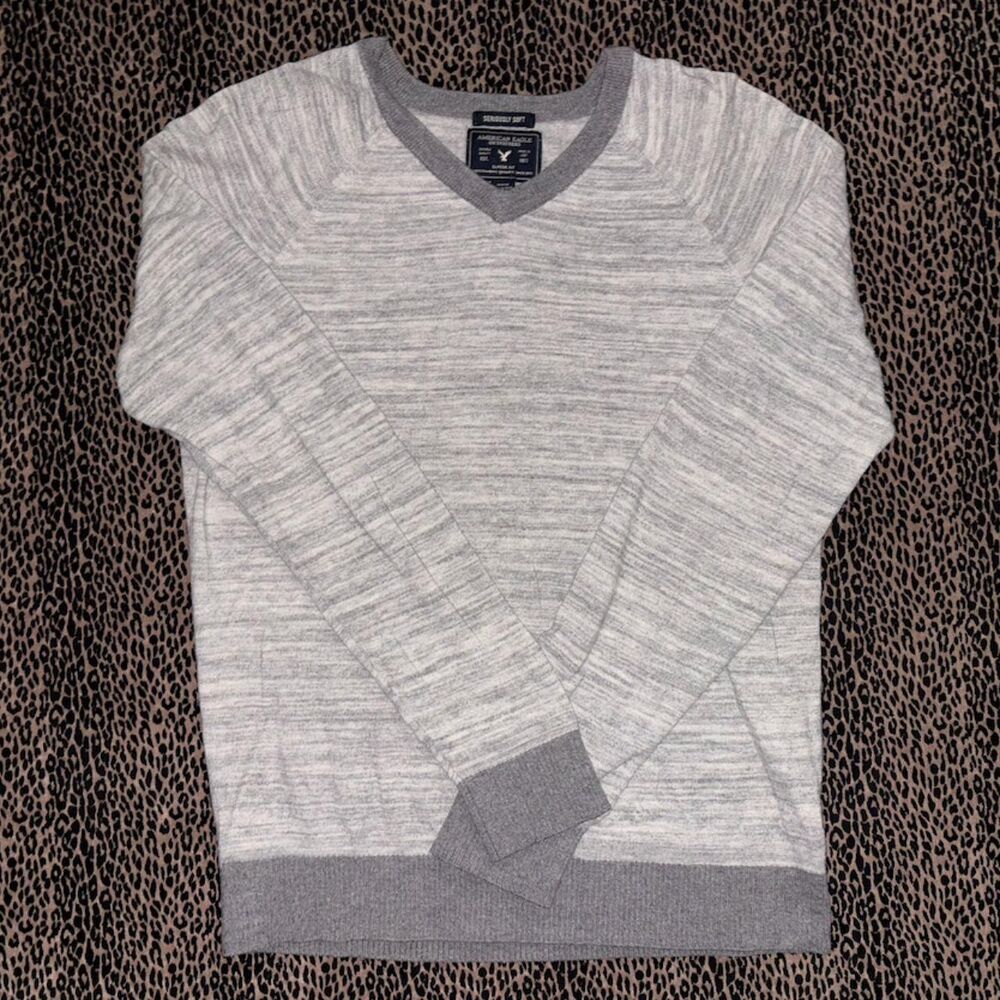 American Eagle Men's Grey Sweater